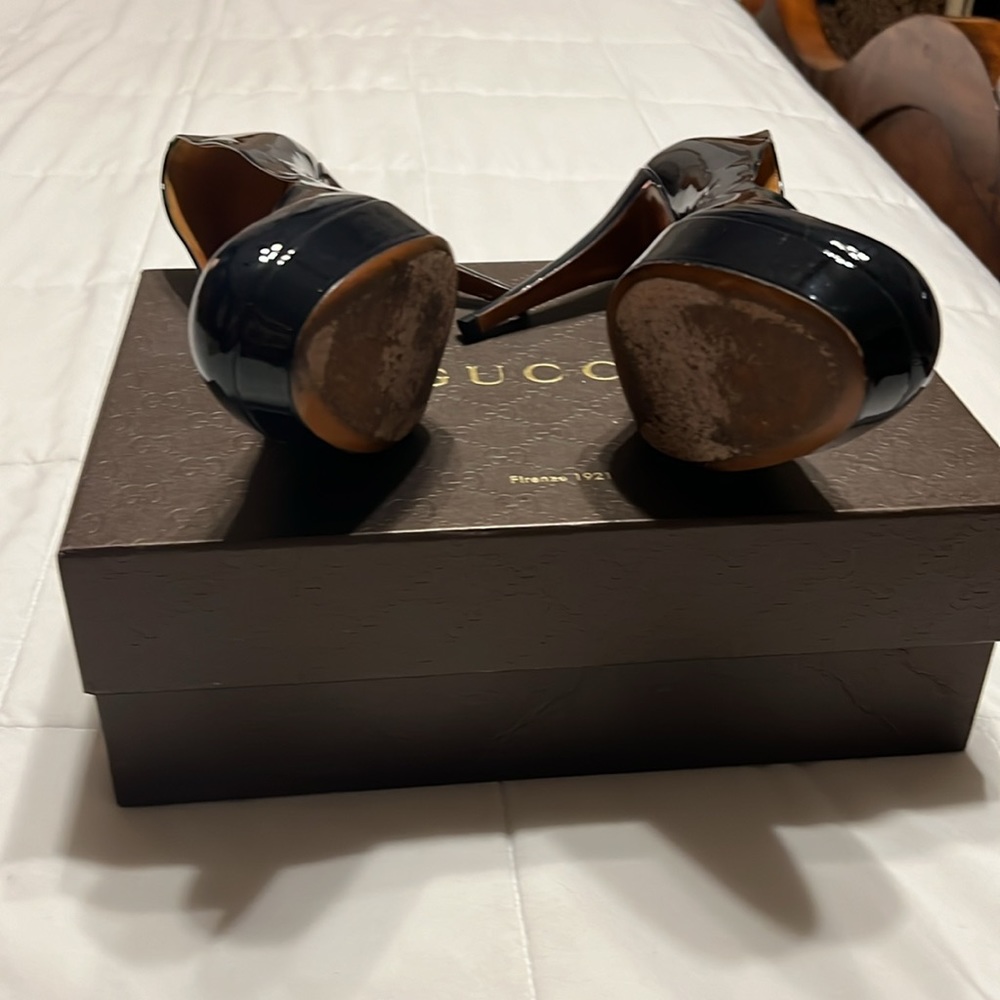 Classy OMGEEEE Gucci Pumps! - Picture 3 of 5